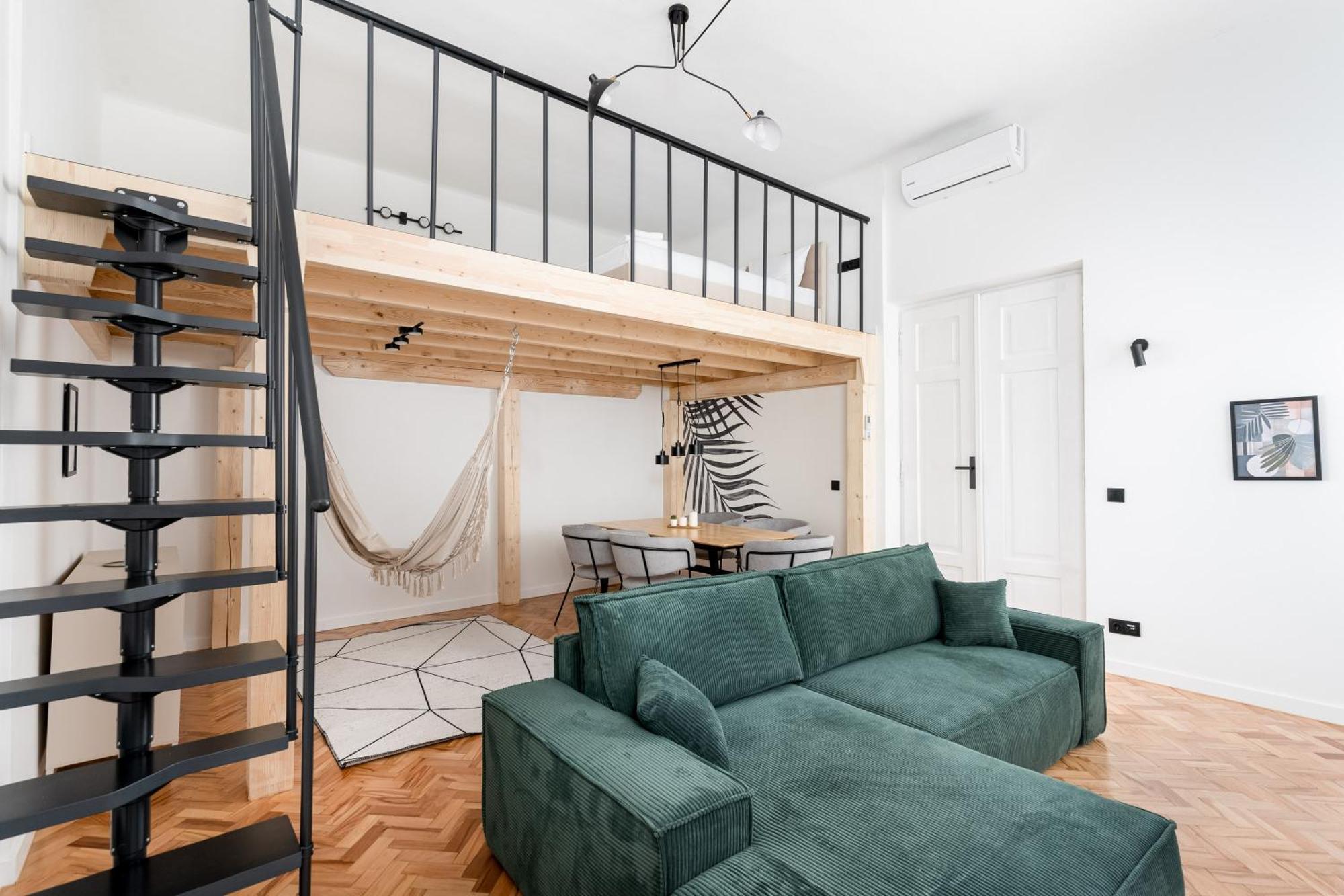 Old Town With Mezzanine Apartament *